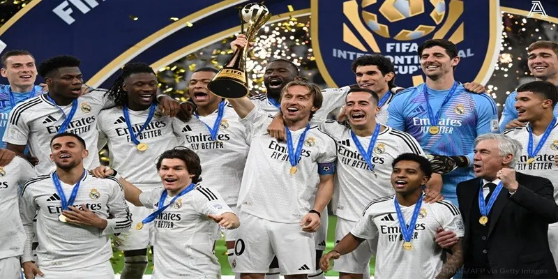 Những Khoảnh Khắc tại câu lạc bộ bóng đá Real Madrid