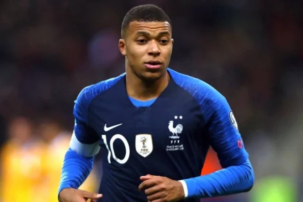 Kylian Mbappé – Tốc độ và khát vọng chinh phục đỉnh cao Kylian Mbappé – Tốc độ và khát vọng chinh phục đỉnh cao
